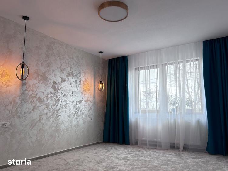 Casă cu 5 camere cu Teren 580 Mp în Central