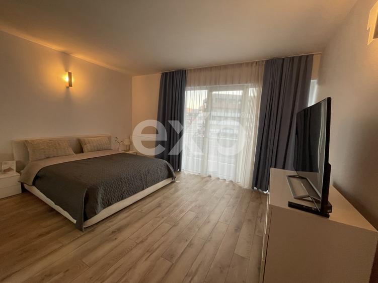 Apartament cu 5 camere semidecomandat, mobilat în Bună Ziua