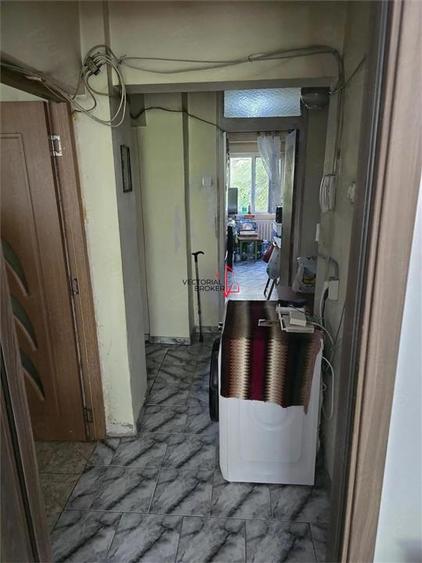 Apartament cu 3 camere decomandat în Teiul Doamnei