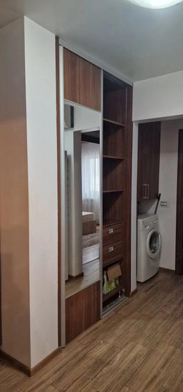 Apartament cu 2 camere decomandat în Far