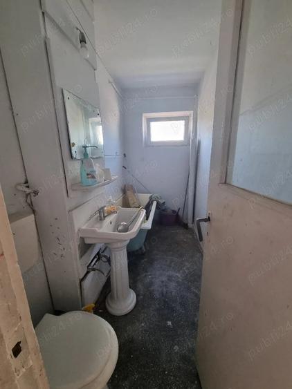 Apartament cu 2 camere semidecomandat în Dâmbovița
