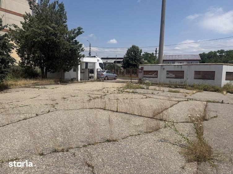 Spațiu comercial, de 2,820 mp, în Vest