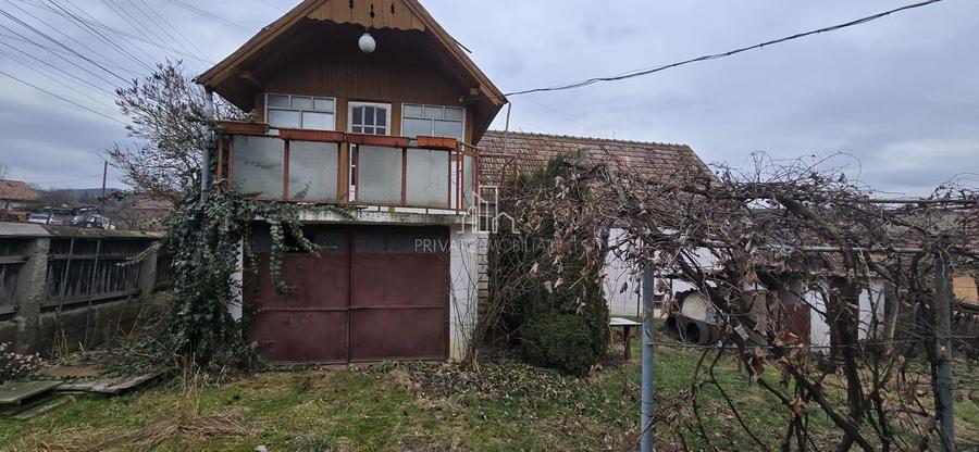 Casă individuală cu 4 camere cu Canalizare în Gănești
