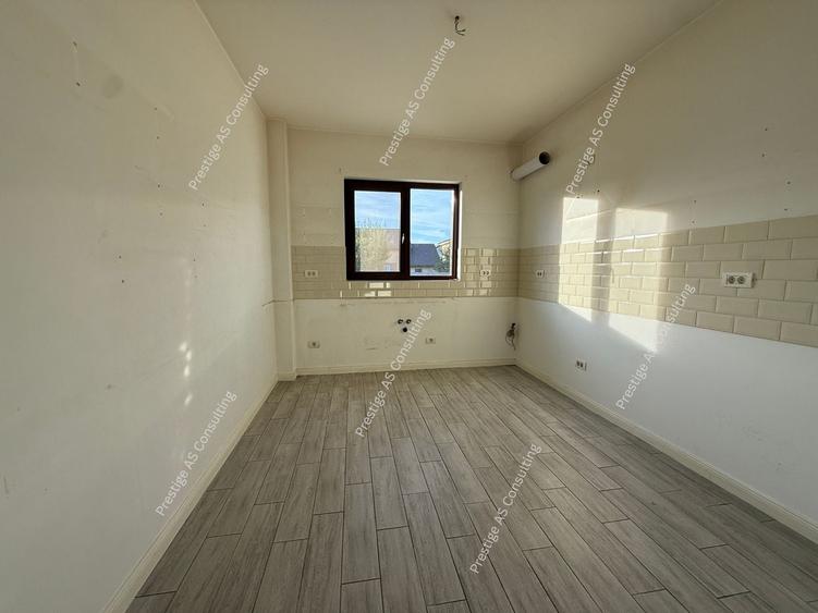 Duplex cu 4 camere cu Canalizare în Dumbrăvița