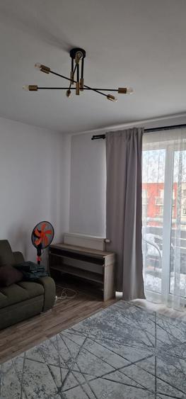Garsonieră decomandată în Central