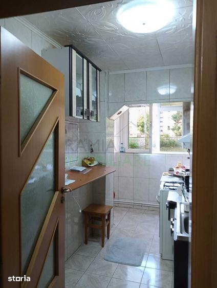 Apartament cu 2 camere decomandat în Noua