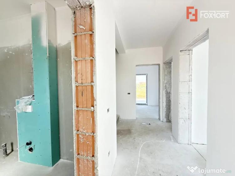 Casă cu 4 camere cu Teren 305 Mp în Săcălaz
