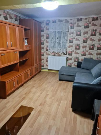 Casă cu 2 camere cu Teren 731 Mp în Exterior Vest