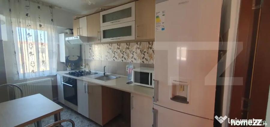 Apartament cu 2 camere semidecomandat în Micro 16