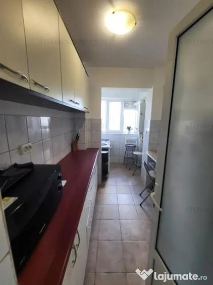 Apartament cu 2 camere decomandat în Hala Centrală
