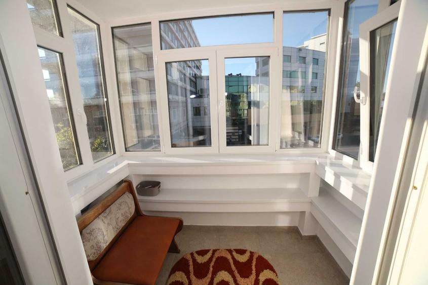 Apartament cu 3 camere semidecomandat în Ultracentral