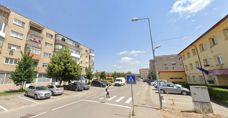 Apartament cu 4 camere semidecomandat în Feldioara
