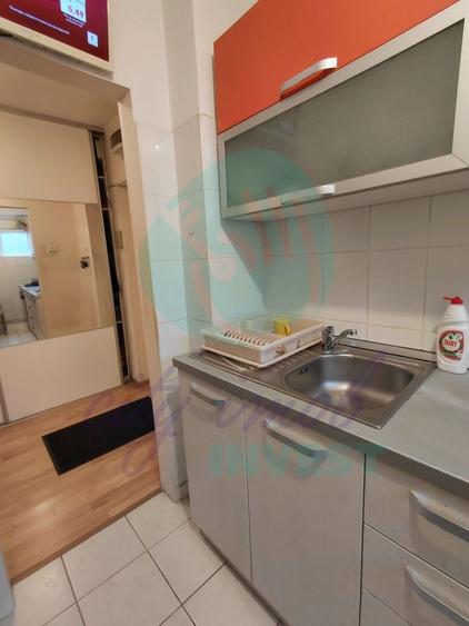 Apartament cu 3 camere semidecomandat, mobilat în Câmpia Libertății