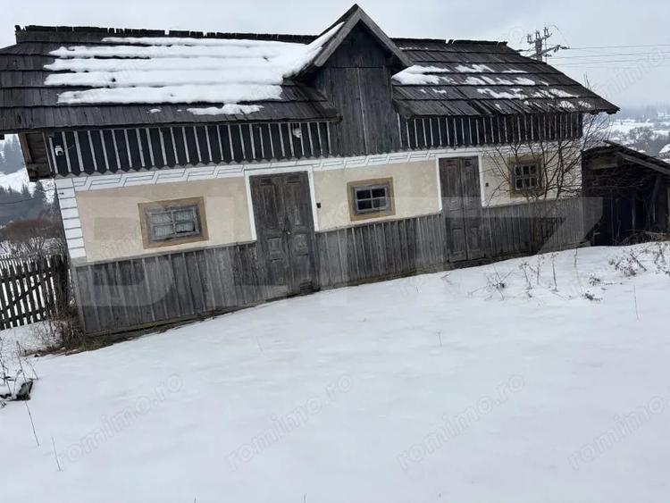 Casă cu 4 camere cu Teren 1170 Mp în Central