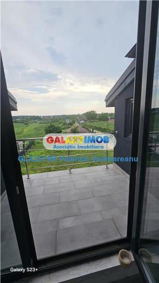 Casă cu 5 camere cu Teren 250 Mp în Periș
