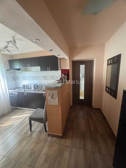 Caut coleg apartament 3 camere zona Crangasi