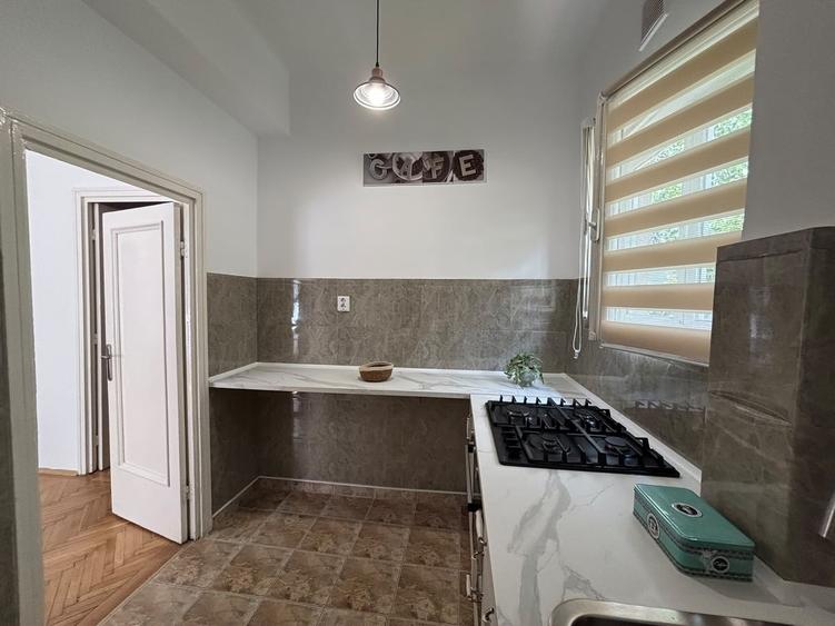 Apartament cu 2 camere semidecomandat în Primăverii