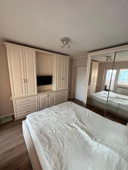 Apartament cu 3 camere decomandat în Ultracentral
