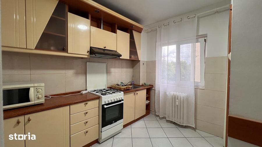 Apartament cu 2 camere semidecomandat în Intim