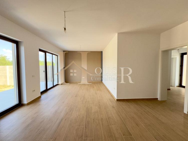 Duplex cu 4 camere cu Canalizare în Covaci