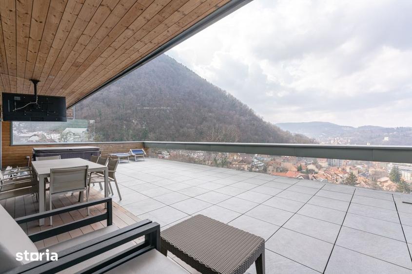 Apartament cu 4 camere în Cetatea
