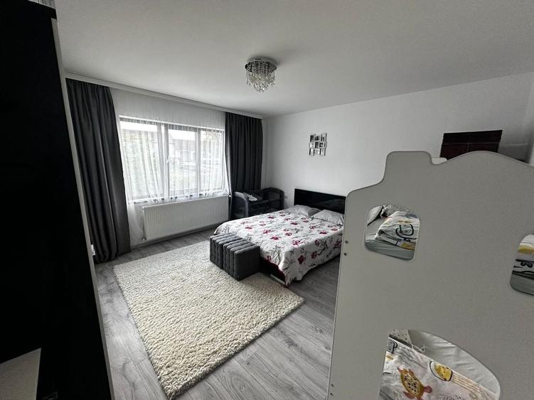 Casă cu 4 camere în Var