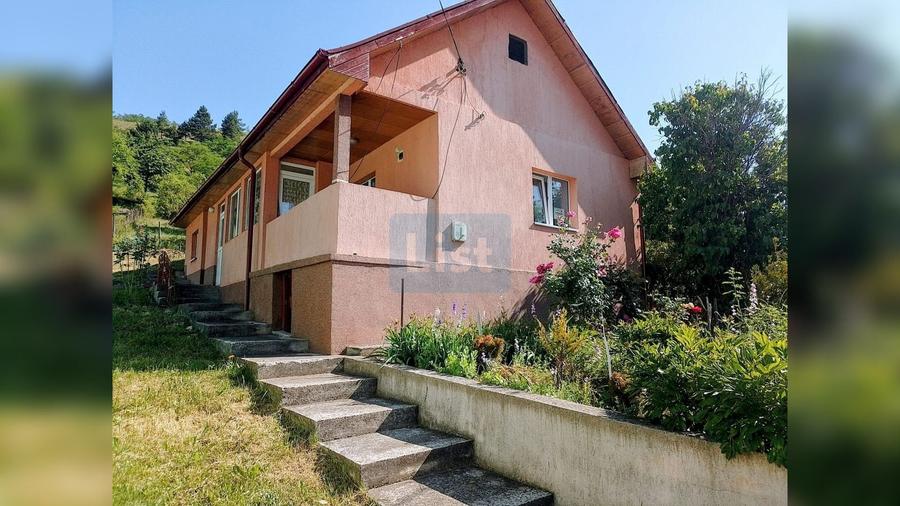 Casă cu 2 camere cu Teren 830 Mp în Suceagu