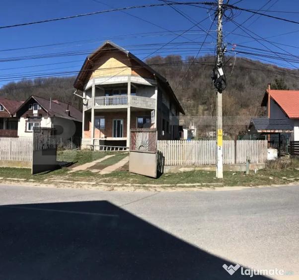 Casă cu 2 camere cu Teren 3050 Mp în Bezdead