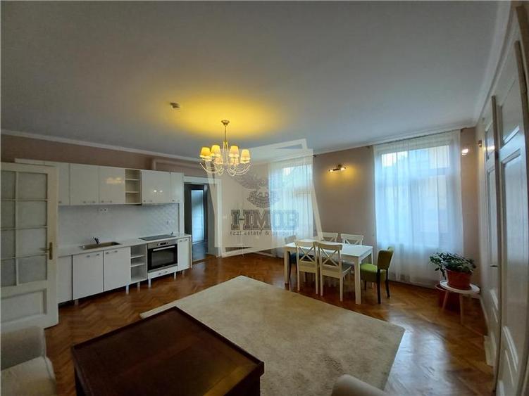 Apartament cu 3 camere decomandat, mobilat în Sub Arini