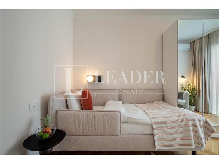 Apartament cu 3 camere decomandat, mobilat în Barbu Văcărescu
