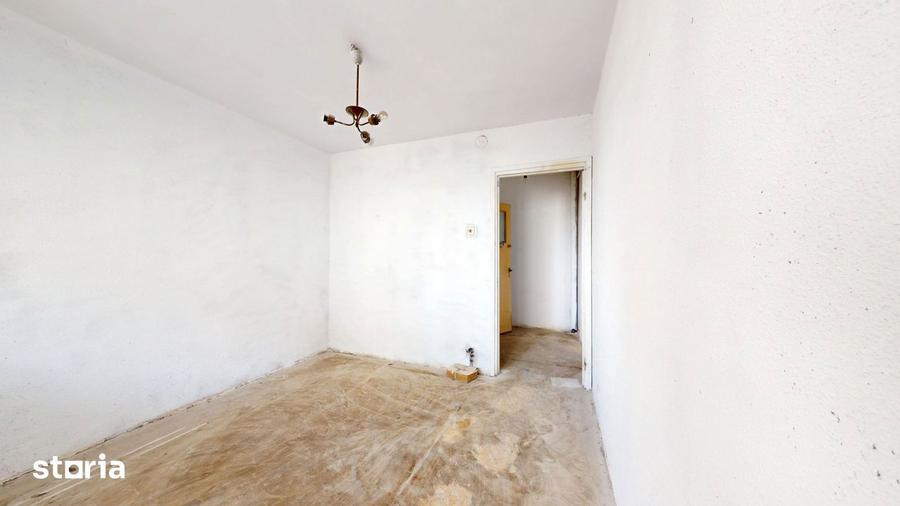Apartament cu 4 camere decomandat în Rahova