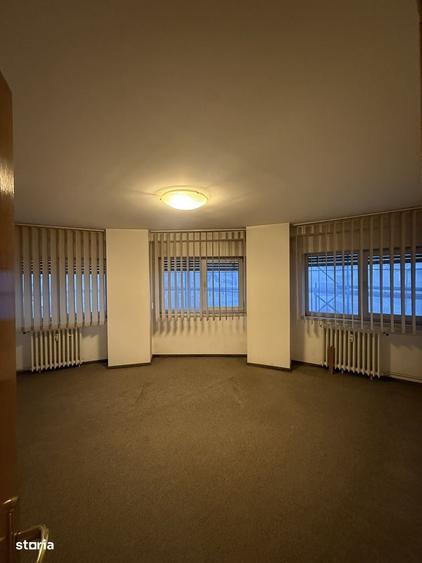 Apartament cu 3 camere decomandat în Decebal