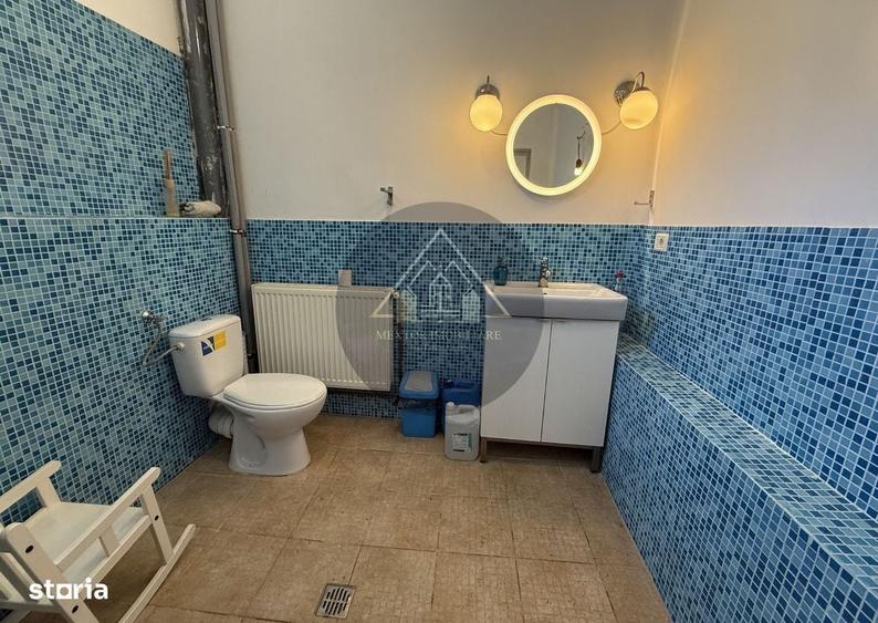 Casă cu 4 camere cu Teren 1211 Mp în Central