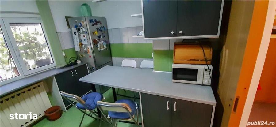 Apartament cu 3 camere decomandat în 13 Septembrie