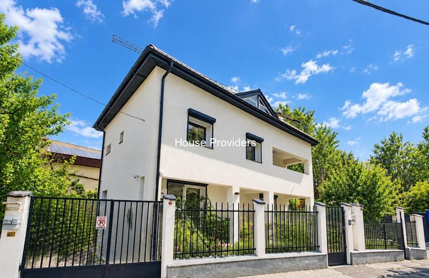Casă individuală cu 6 camere cu Canalizare în Herăstrău