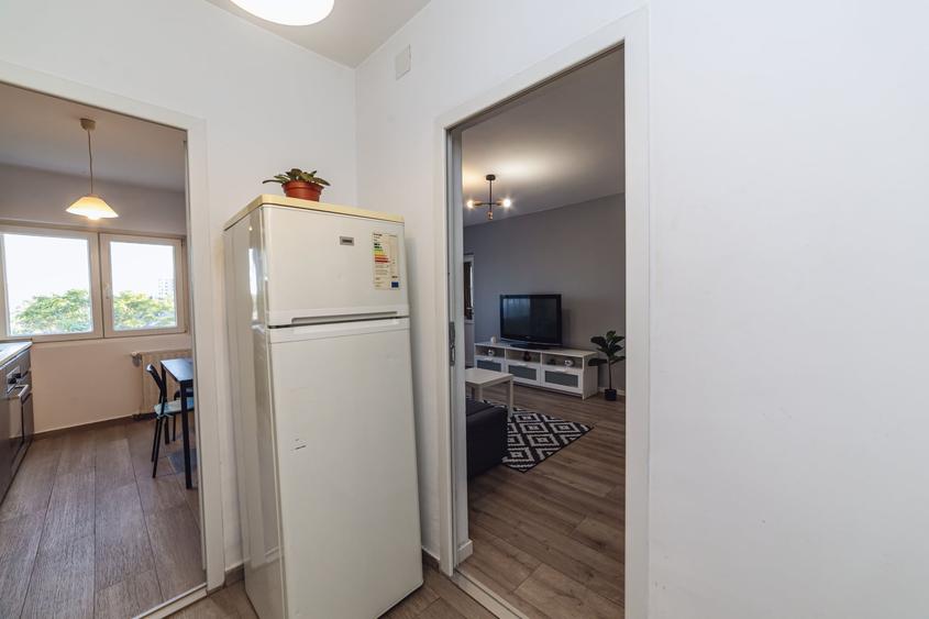 Apartament cu 2 camere semidecomandat, mobilat în Iancului