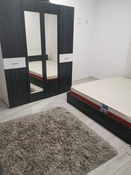Casă cu 6 camere cu Teren 300 Mp în Bartolomeu