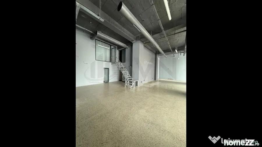 Spațiu comercial, de 265 mp, în Petricani