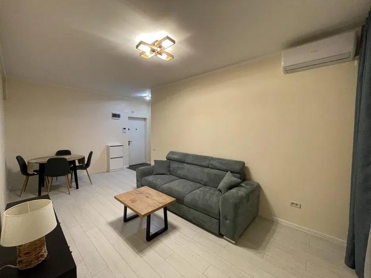 Apartament cu 2 camere semidecomandat, mobilat în Rahova