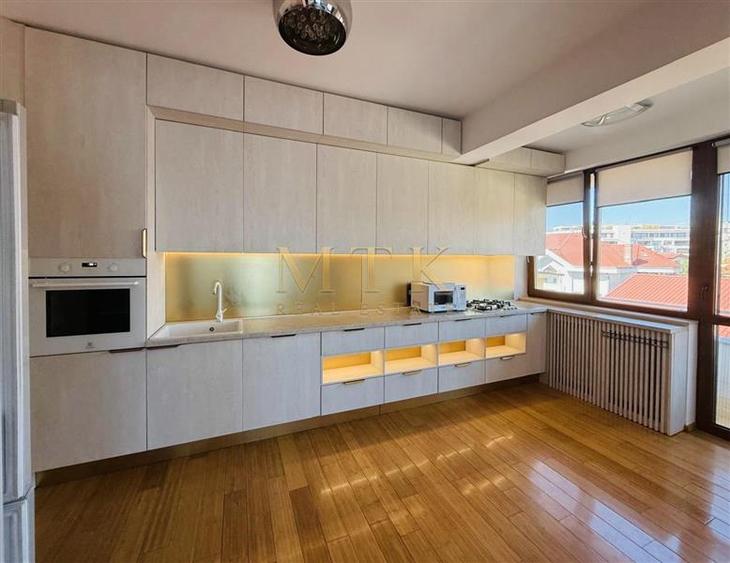 Apartament cu 3 camere decomandat, mobilat în Herăstrău