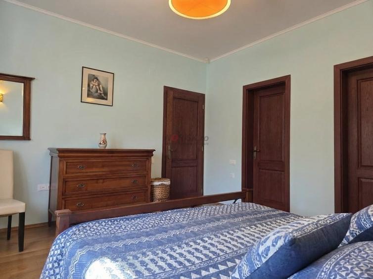 Casă individuală cu 6 camere cu Canalizare în Mogoșoaia