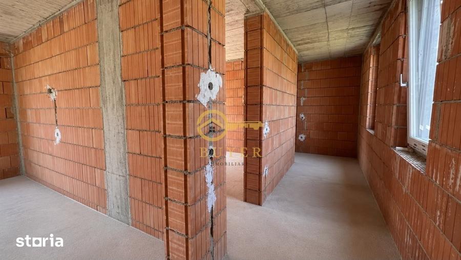 Casă cu 5 camere cu Teren 485 Mp în Central