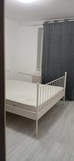 Apartament cu 2 camere decomandat în Berceni