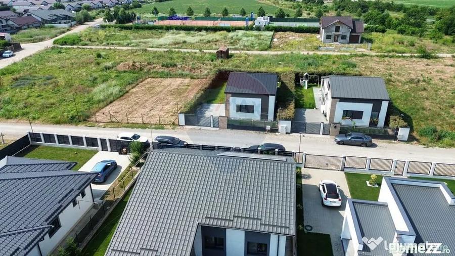 Casă cu 4 camere cu Teren 422 Mp în Central