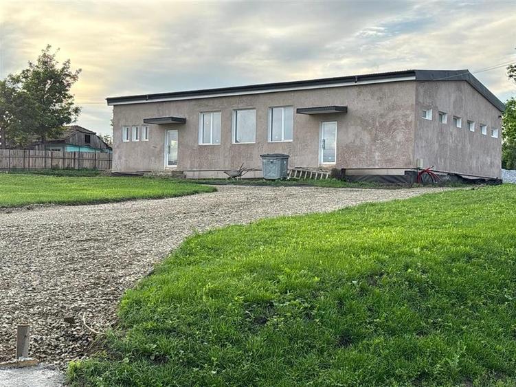 Spațiu comercial, de 202 mp, în Șipote