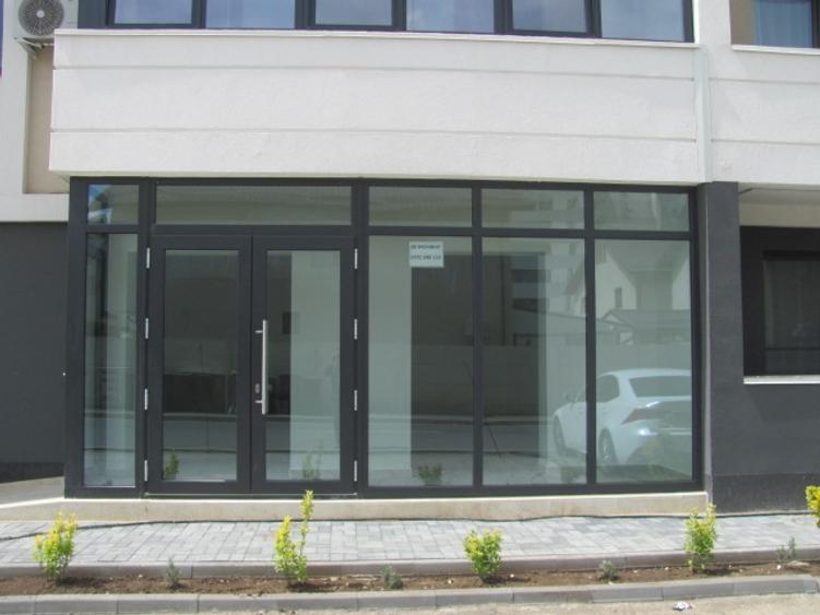 Spațiu comercial, de 65 mp, în Bragadiru