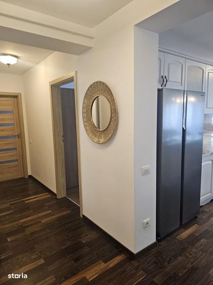Apartament cu 3 camere în Tractorul
