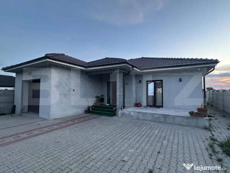 Casă cu 4 camere cu Teren 557 Mp în Păulești