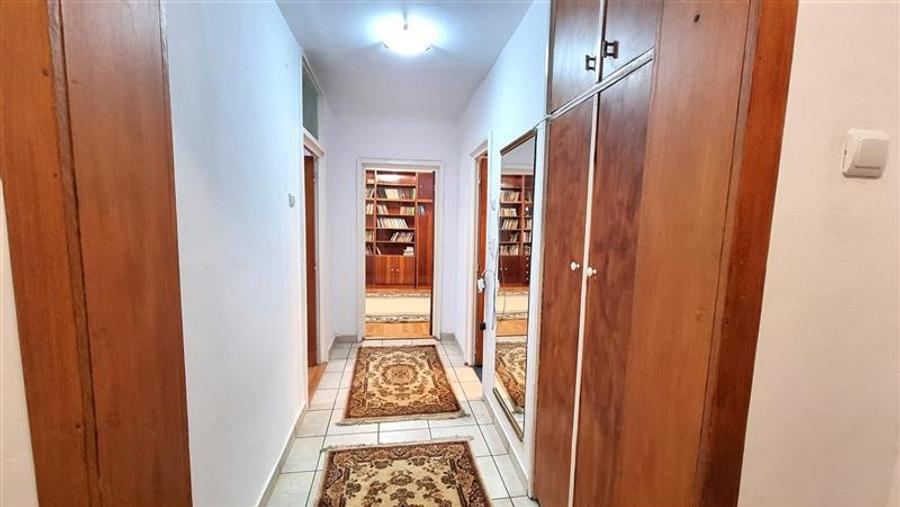 Apartament cu 2 camere decomandat în Centrul Civic