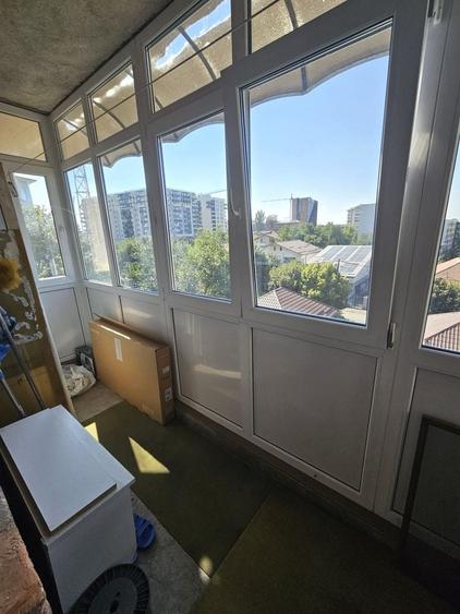 Apartament cu 2 camere semidecomandat în Rovine
